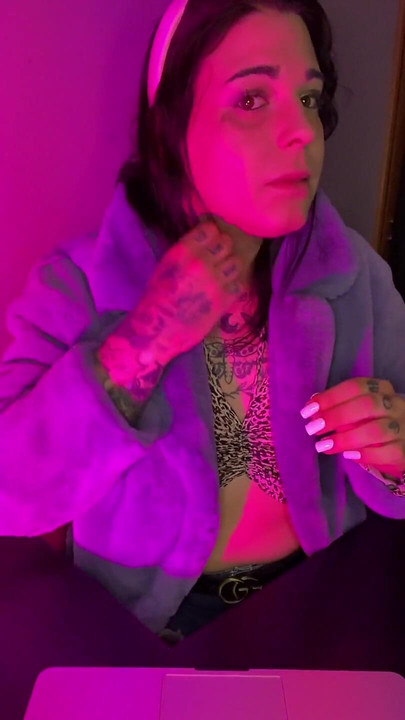 Jerking off hot for you. Am I beautiful?