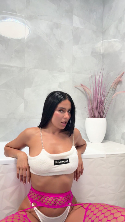 Big curves, soft skin, and zero mercy, It’s all on OF- First 50 get it FREE.