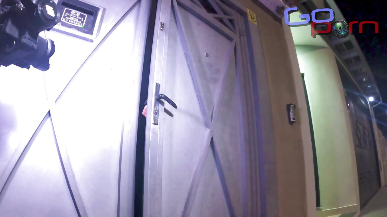 Massagista Acaba Indo Além E Fazendo Sexo Com a Menina De 18 Anos