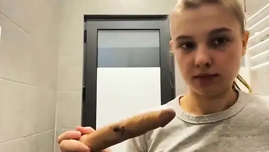 Çok fazla tükürük ile halka açık sakso