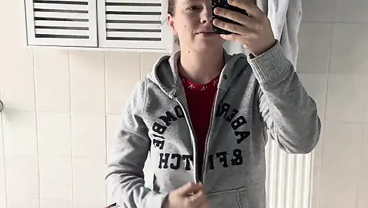 Teen Mit Perfektem Körper Duscht