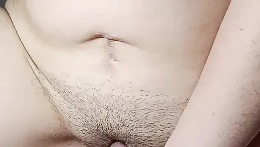 Кримпай в тугой киске после трения о член и траха