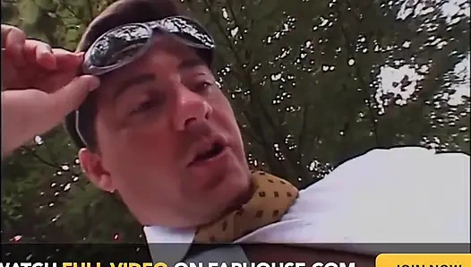 Pantat bahenol tante seksi rambut merah dientot habis-habisan sama kontol besar di luar ruangan