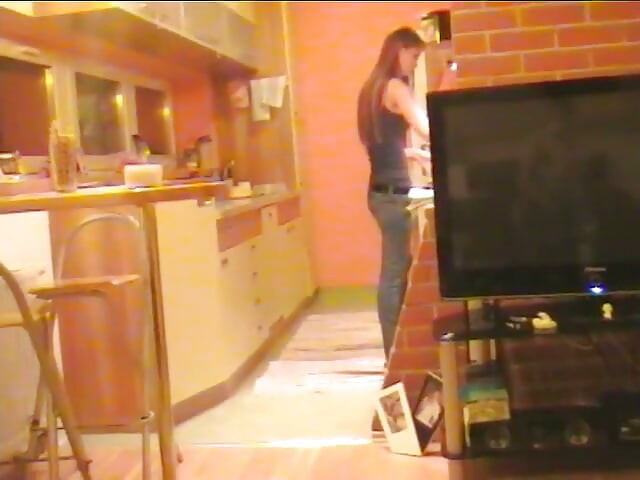 Hermosa nena checa y su novio haciendo un video sexual en su casa