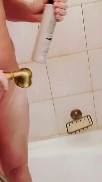Memorable moment from "Stepmom went to the shower"
