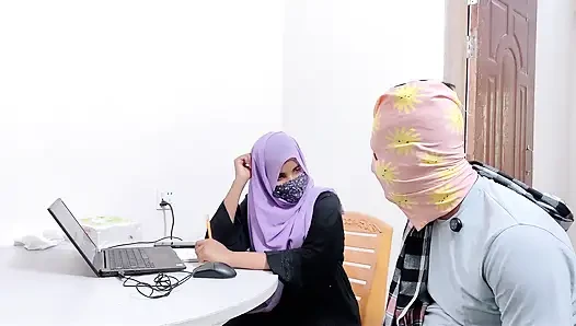Hijabi Hot bank manager fuck by desi village Farmer Desi chudai xxx