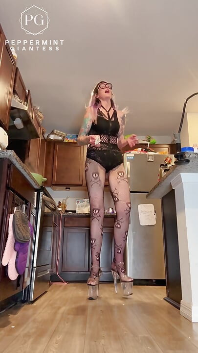 7'3 Peppermint Giantess Makes Stuffed Shells with a Very Naughty Tiny Helper Tied to My Heel