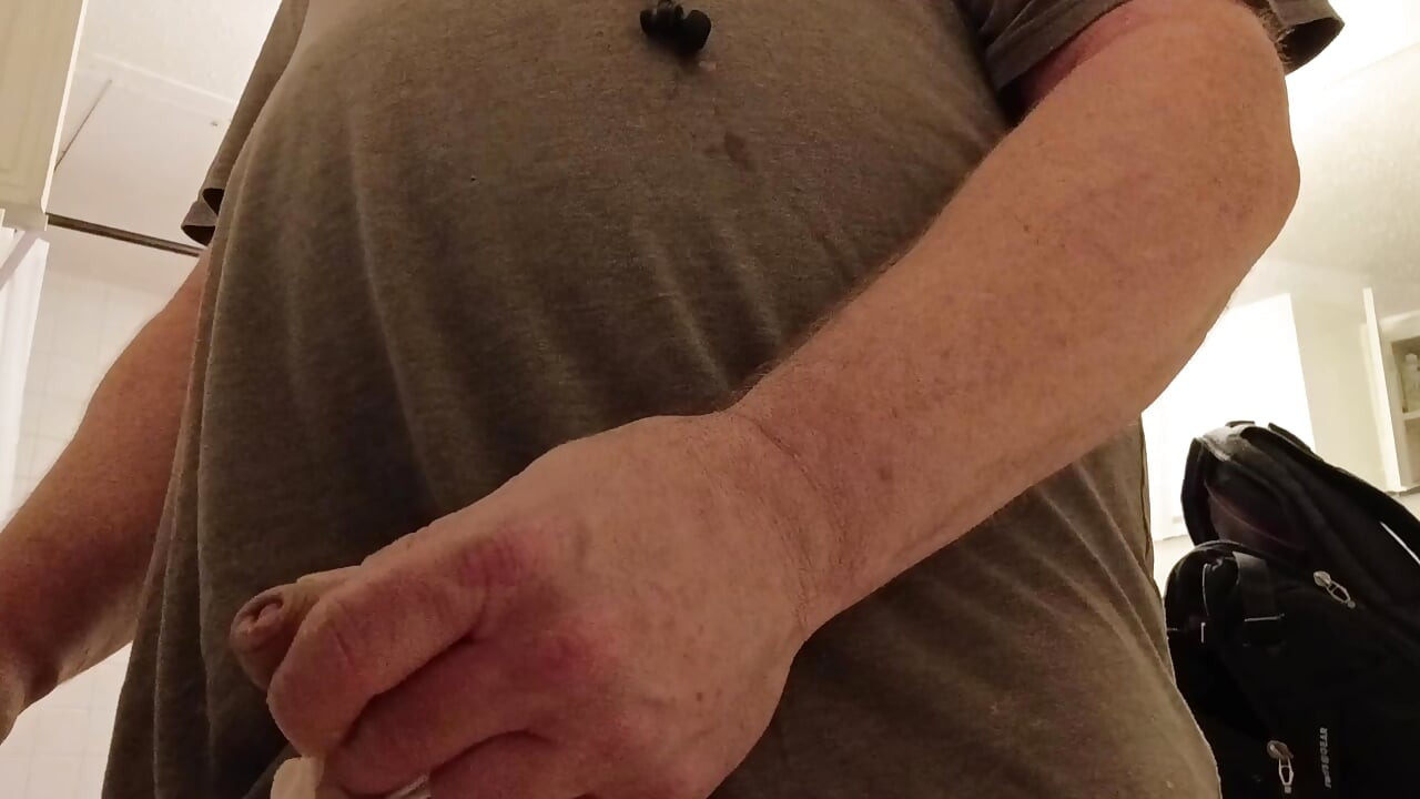 Cumming uncut
