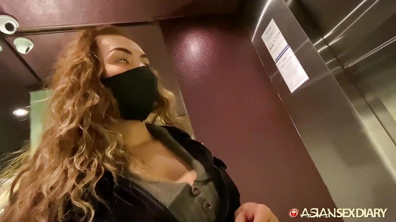 Asiansexdiary yabancı ateşli Asyalı alışveriş merkezi amcığını alıyor