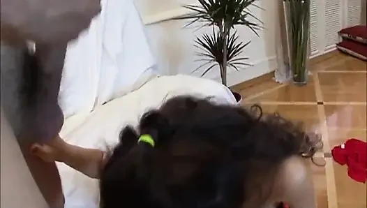 Jilat memek kontol besar dalam posisi 69... Crot di mulut