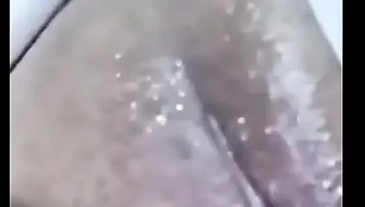 Das fühlte sich so gut an, ich kam in Sprudeln, ich hatte meinen ersten Squirt!