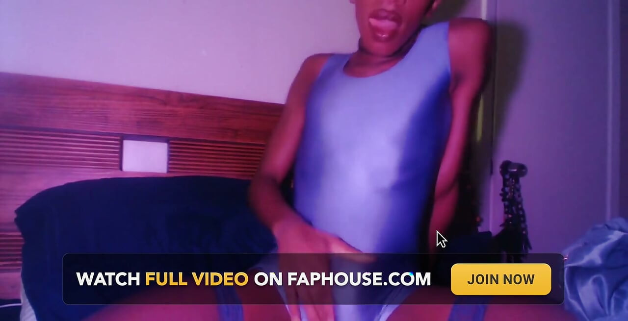 Paarse droom spandex slechte meid bult cumshot ik hou van spandex.