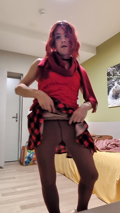 Sissy Andrea jerking off