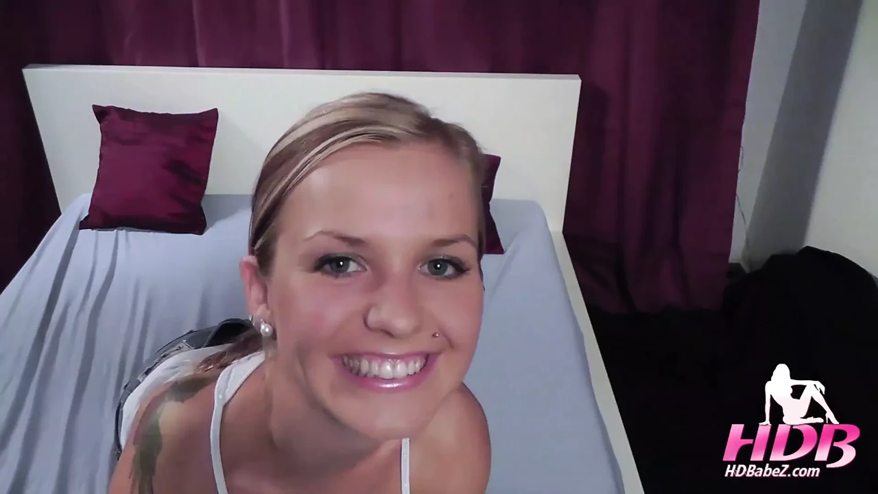 性感的女孩出轨男友并为内射做爱