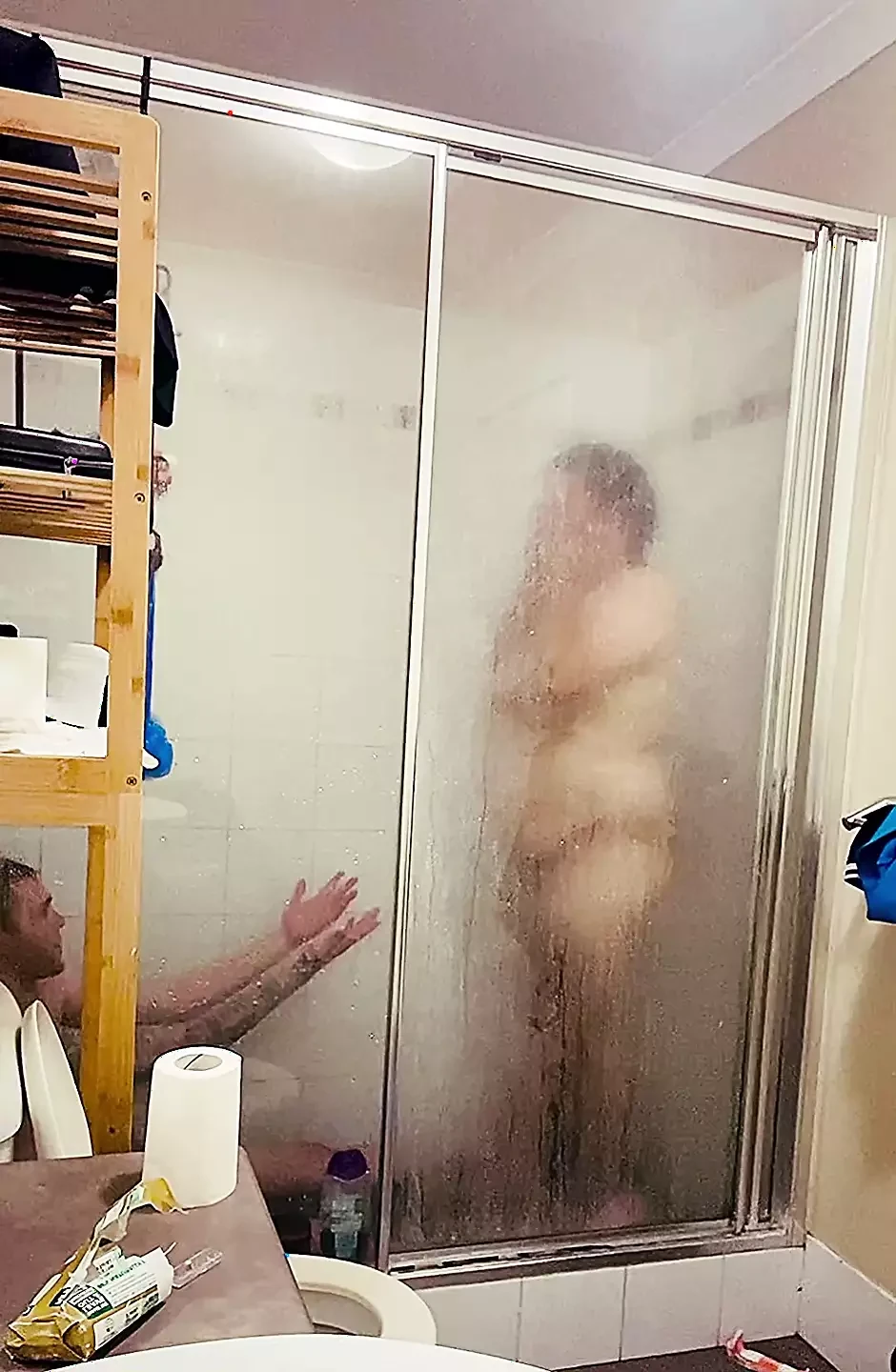 Domácí amatérský pár ve sprše
