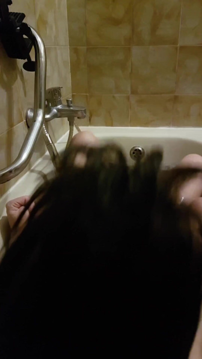 Multiple orgasms in the tub POV | Clip 1