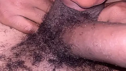 Geiles afrikanisches teen-zimmermädchen schlich sich in mein zimmer mitten in der nacht und weckte mich, lutscht mein Morgenholz, sehr heißer Blowjob