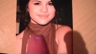 Selena Gomez acoperită de spermă nr.2
