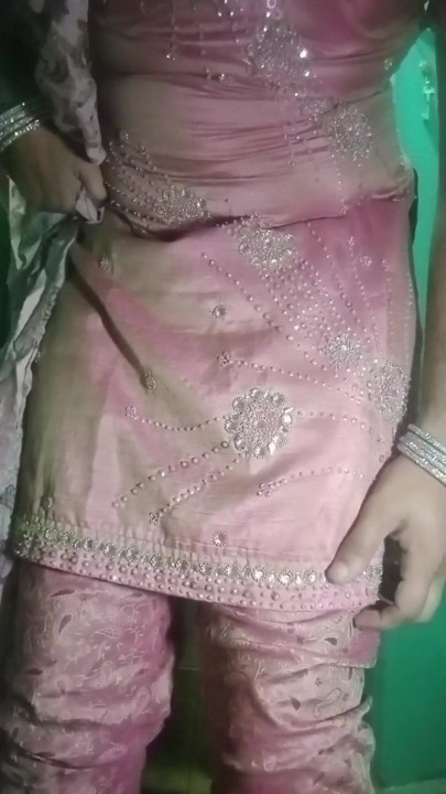 Indian Gay Crossdresser Bottom real homemade sex in pink salwar kurta with heavy jwellery just like a housewife | Clip 1