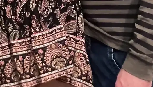 Üvey erkek kardeşin cinsel fantezisi - amını parmaklıyor