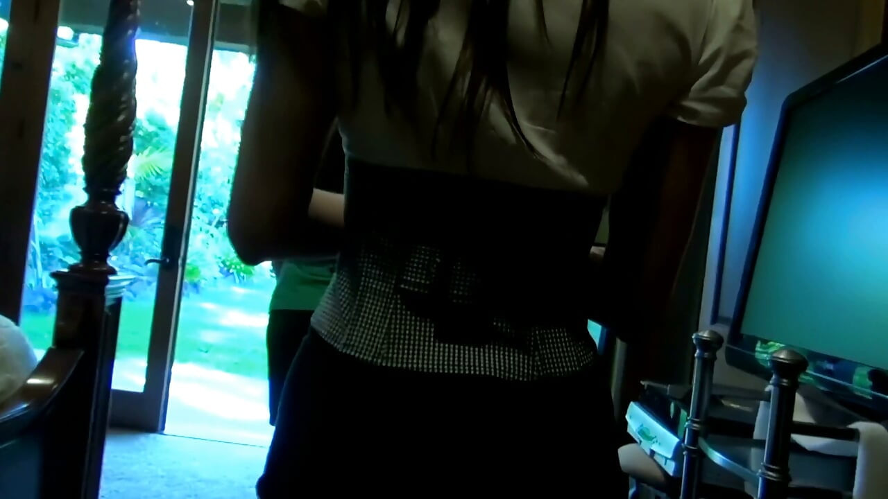 Cưỡi Mặt Trong Phòng Ngủ Cổ - Em Ngực Bự Nâu Đen Cưỡi Miệng Bạn Gái Tóc Đỏ