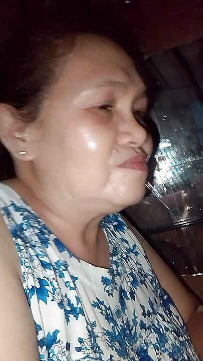 Bonding time coz her day off we sing together.