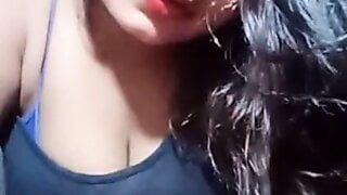 India desi chica hablando sucio en vivo