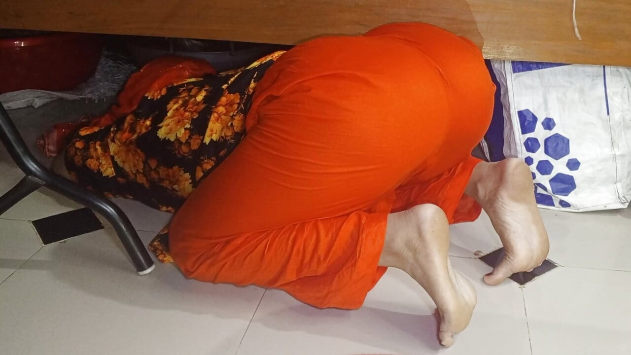Step Son fucked Step Mom while she is stuck in Under the bed