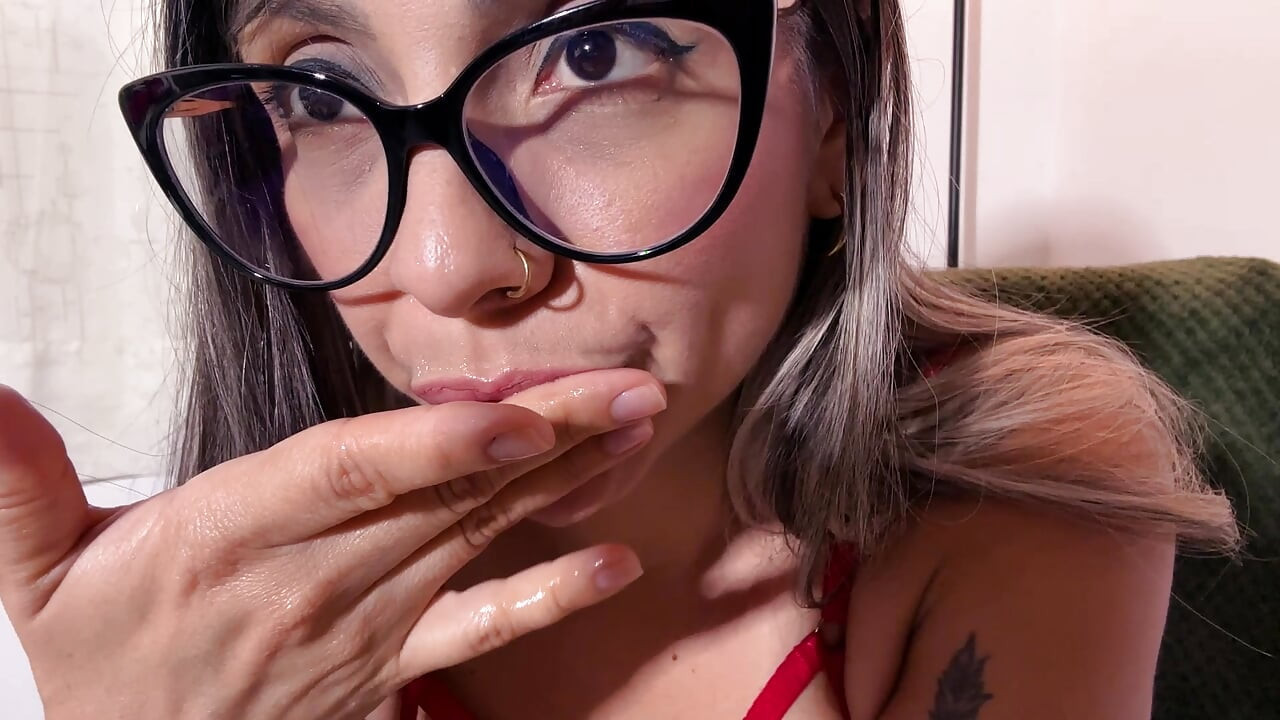 Colombian Milf Femdom Masturbates For You