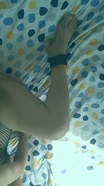 자지를 깊고 지저분한 데시로 삼키는 가면을 쓴 인도 주부 | 클립 1