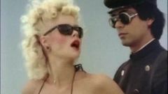 Meisjes op film - vintage erotische muziekvideo uit de jaren 80