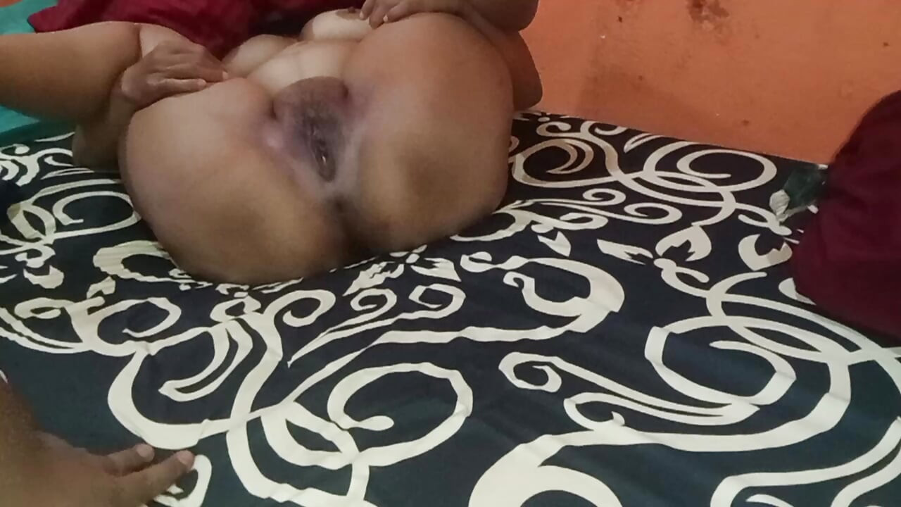 Indonesia Lick stepmom's pussy