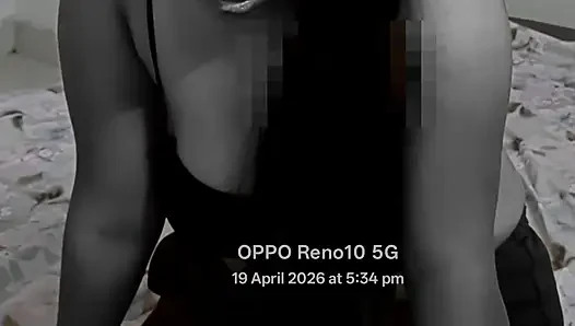 Indian Girlfriend sex with her boyfriend friend in a oyo hetel - the girlfriend cheating with her boyfriend