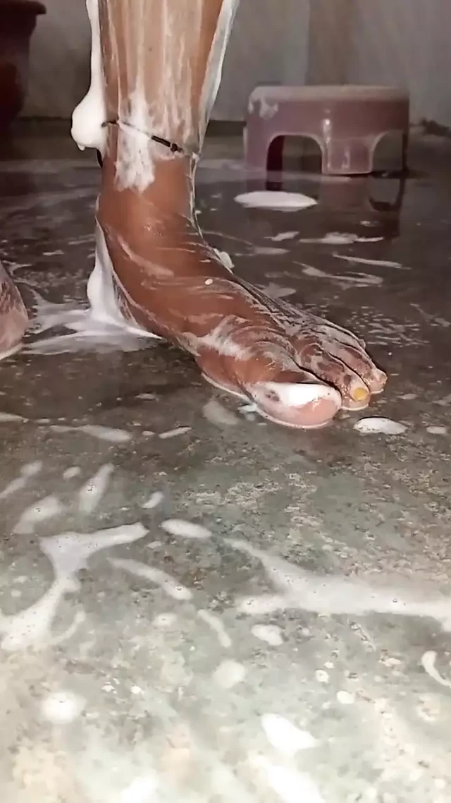 Hot Indian wife Taking bath