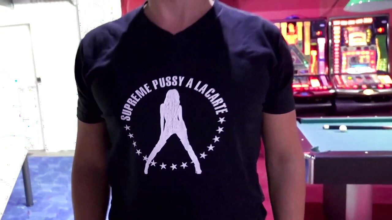 Pussy fucking pussy licking in 69 position