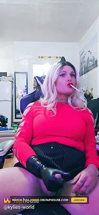 Slow Pump Smoking Fetish