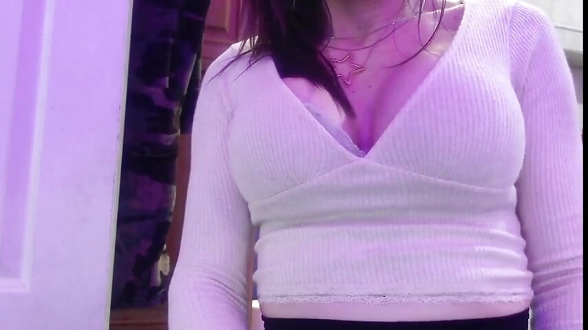 Zoey Portland Pornstar Playing with Her Pussy in the Bathroom Before Court