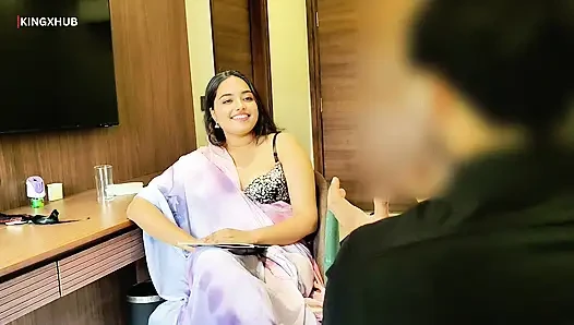 Seksi Hintli öğretmen eğitim sınıfında öğrenci tarafından sikiliyor Hintçe ses