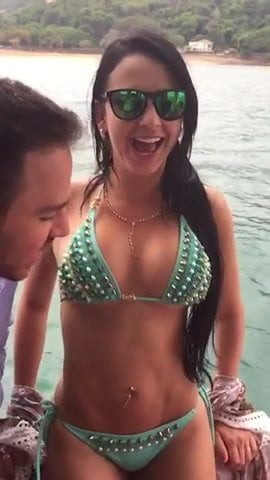 tetas prima