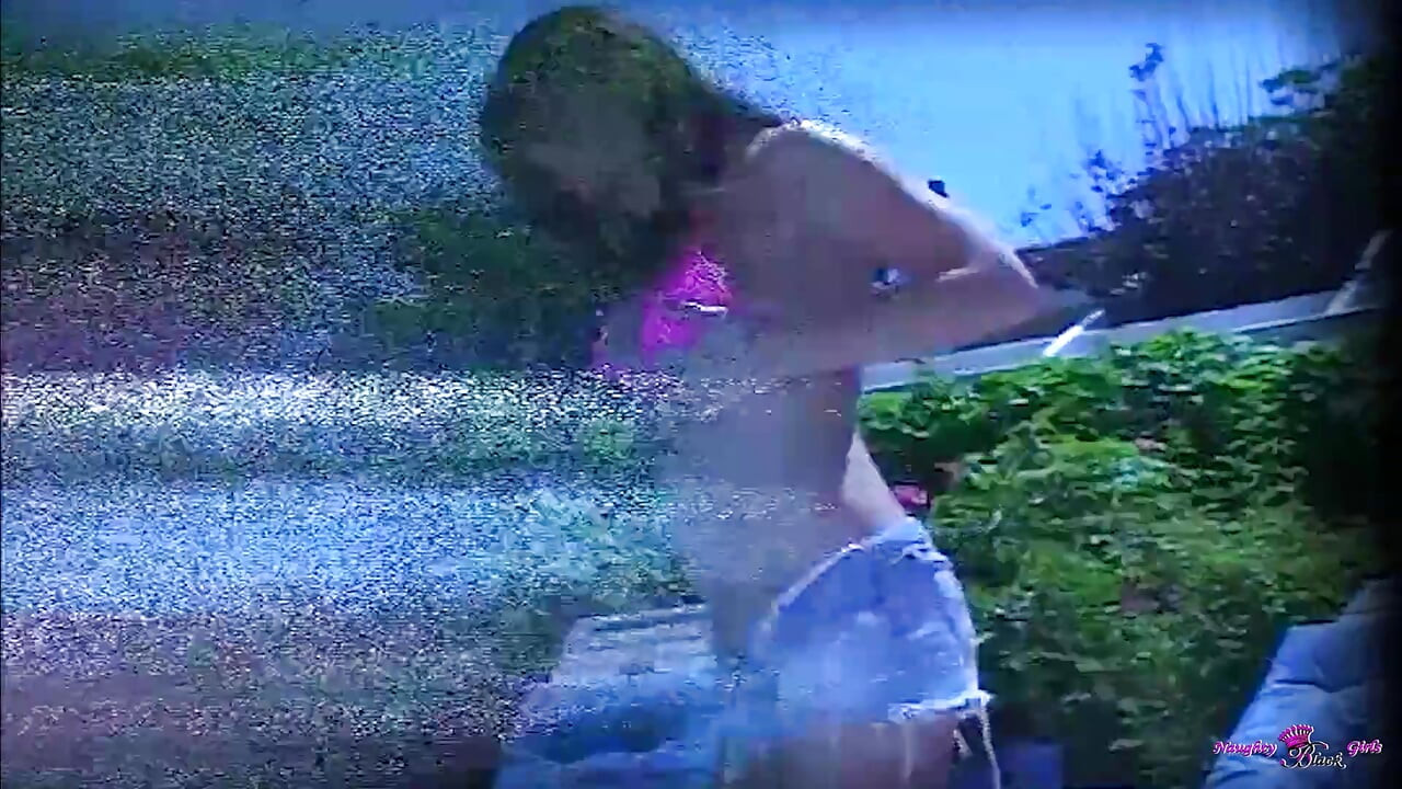 A Cutie Named Missy Monroe Got Her Tight Asshole by a Wild BBC.