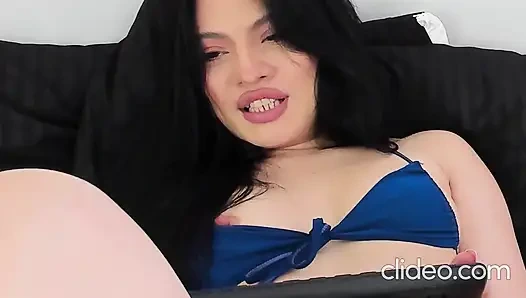 Shirley Morelli, and very hot with her XOXO Mojadito