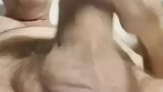 Büyük yarak boşalıyor
