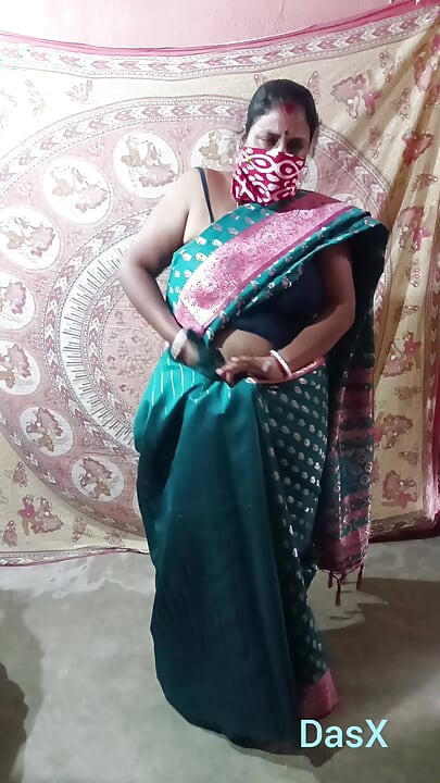 Grön Saree tappar Solo SFW