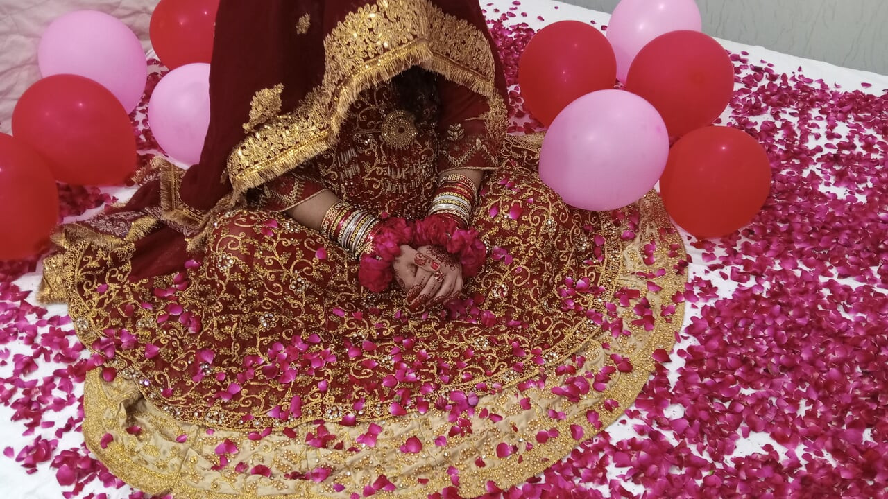 初夜 - 新婚インド人夫婦の美しい始まり