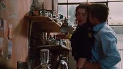 Adegan bogel dan seks Anne Hathaway