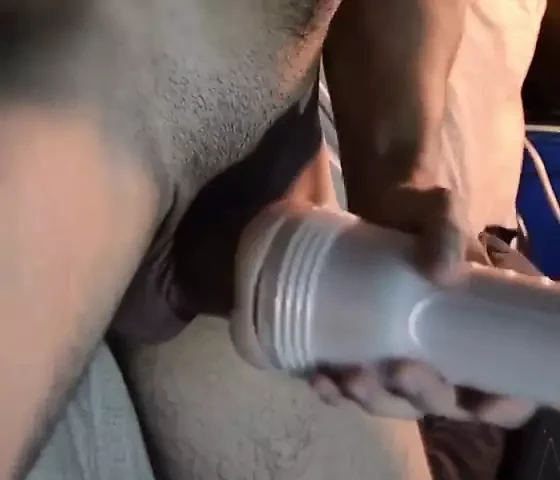 Eu gozo lindamente de um brinquedo
