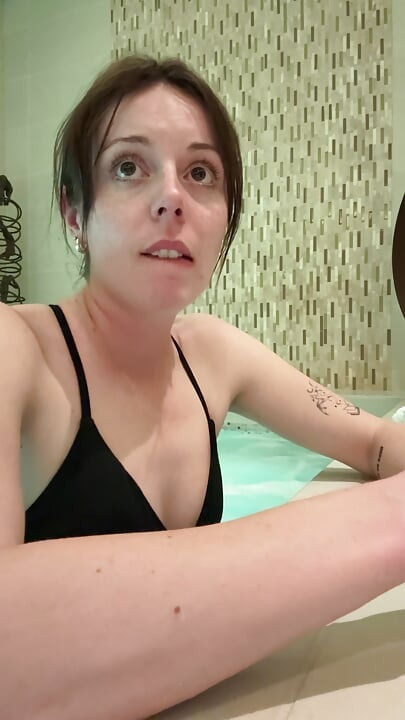 Orgasmo de chorro en un spa!