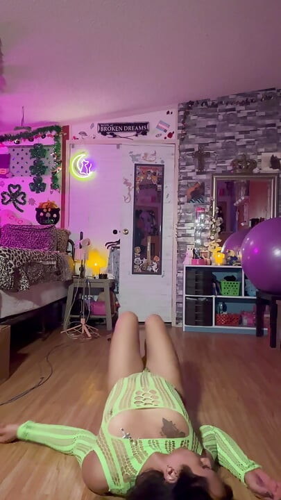 Pretty When You Cry Sensual Naked Dance