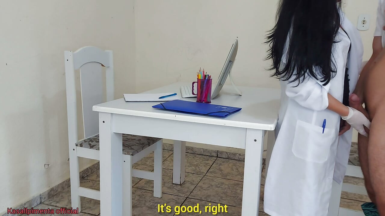 Doutora Jennyfer Rezolva Problema De Erecao Durante Examene!