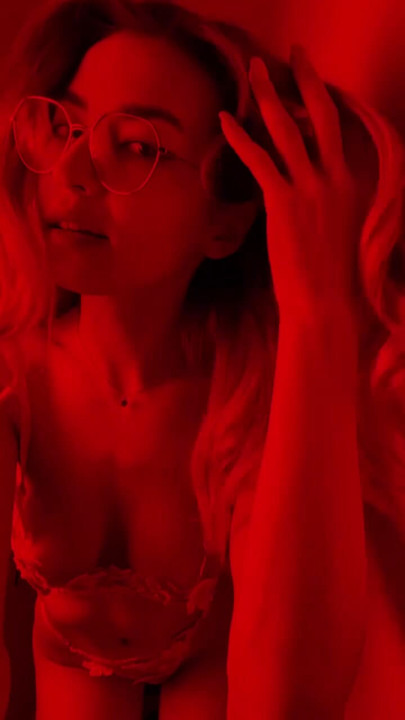Tôi là lý do khiến màn hình của bạn nóng quá mức🔥